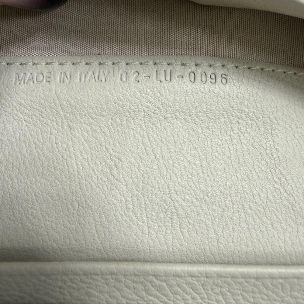 Dior Vintage Off-White Leather Women's Wallet - Picture 12 of 12